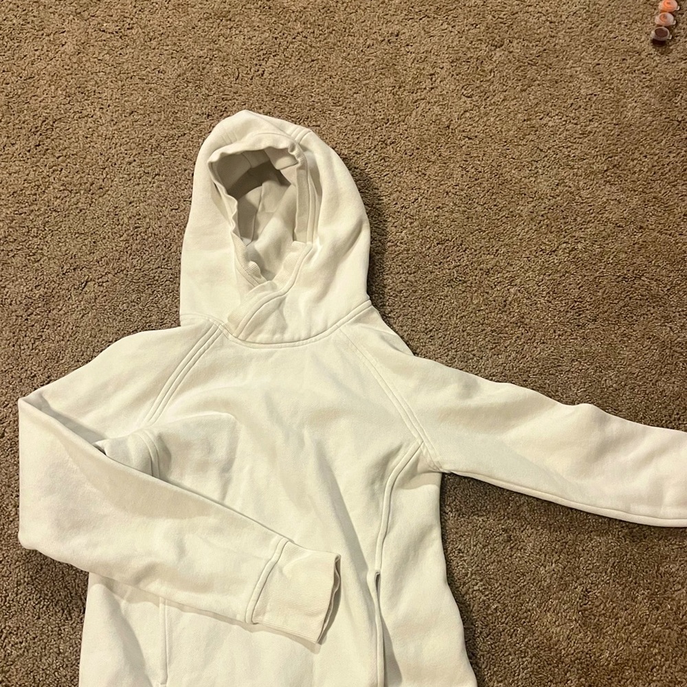 Lululemon white sweatshirt